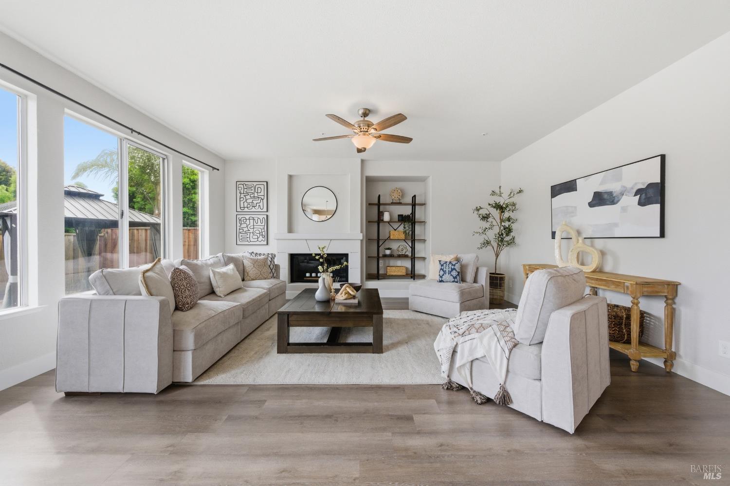 Detail Gallery Image 15 of 51 For 5226 Pavilion Ct, Fairfield,  CA 94534 - 5 Beds | 3/1 Baths