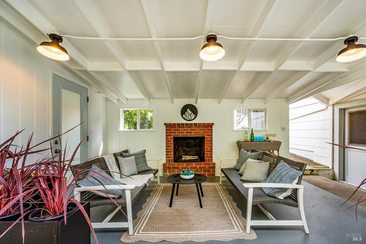 Detail Gallery Image 25 of 35 For 1304 Banks Ave, Napa,  CA 94559 - 3 Beds | 2 Baths