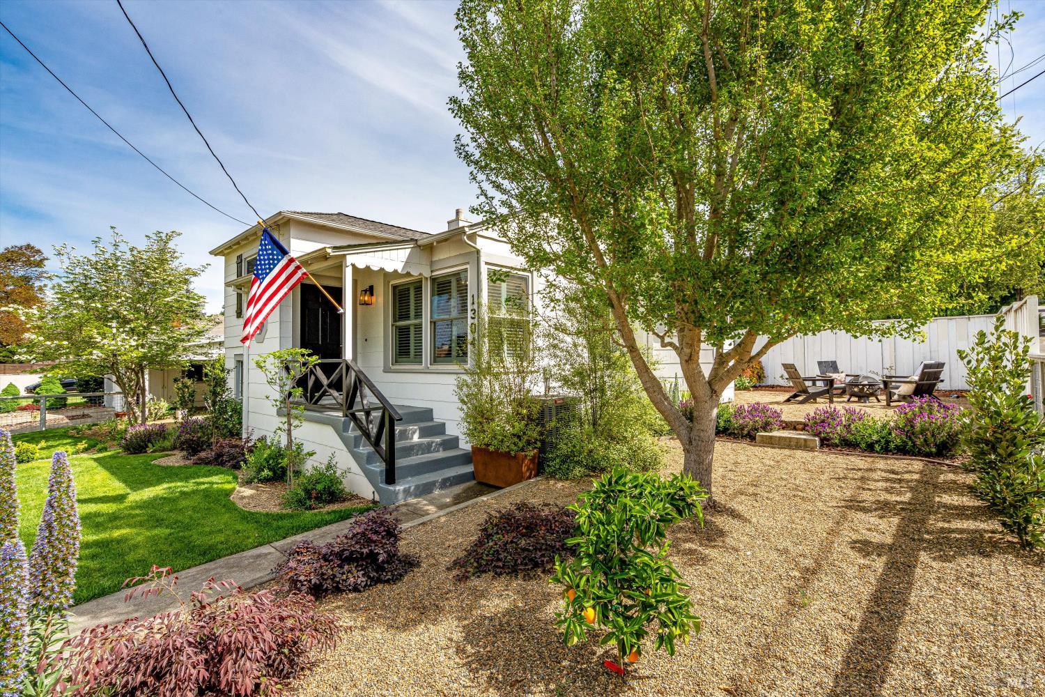 Detail Gallery Image 27 of 35 For 1304 Banks Ave, Napa,  CA 94559 - 3 Beds | 2 Baths