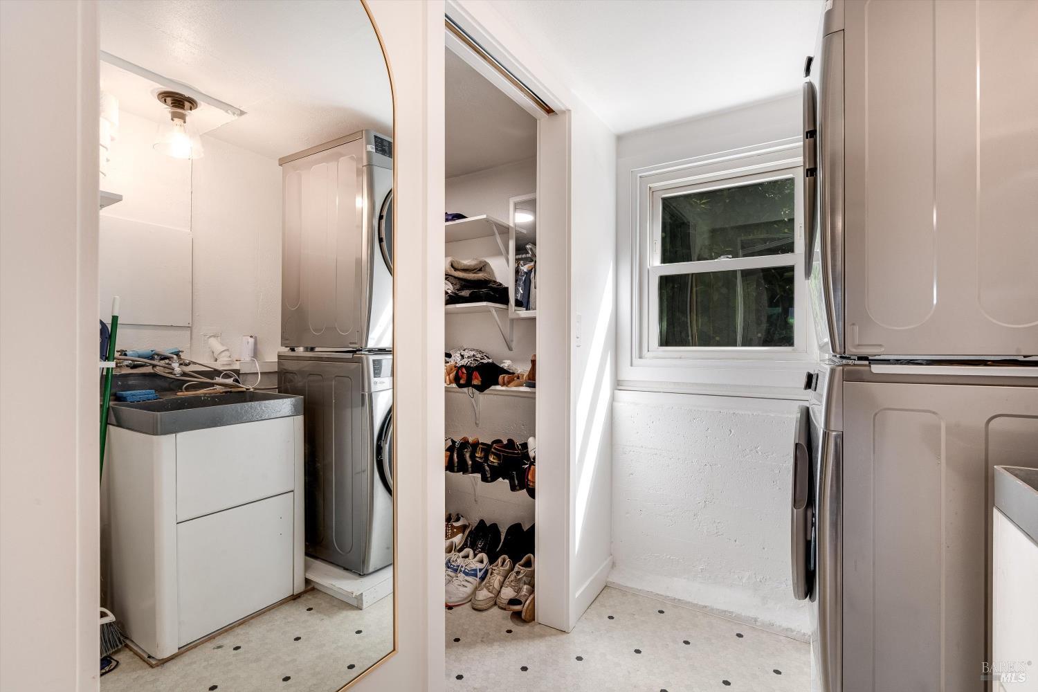 Detail Gallery Image 15 of 35 For 1304 Banks Ave, Napa,  CA 94559 - 3 Beds | 2 Baths