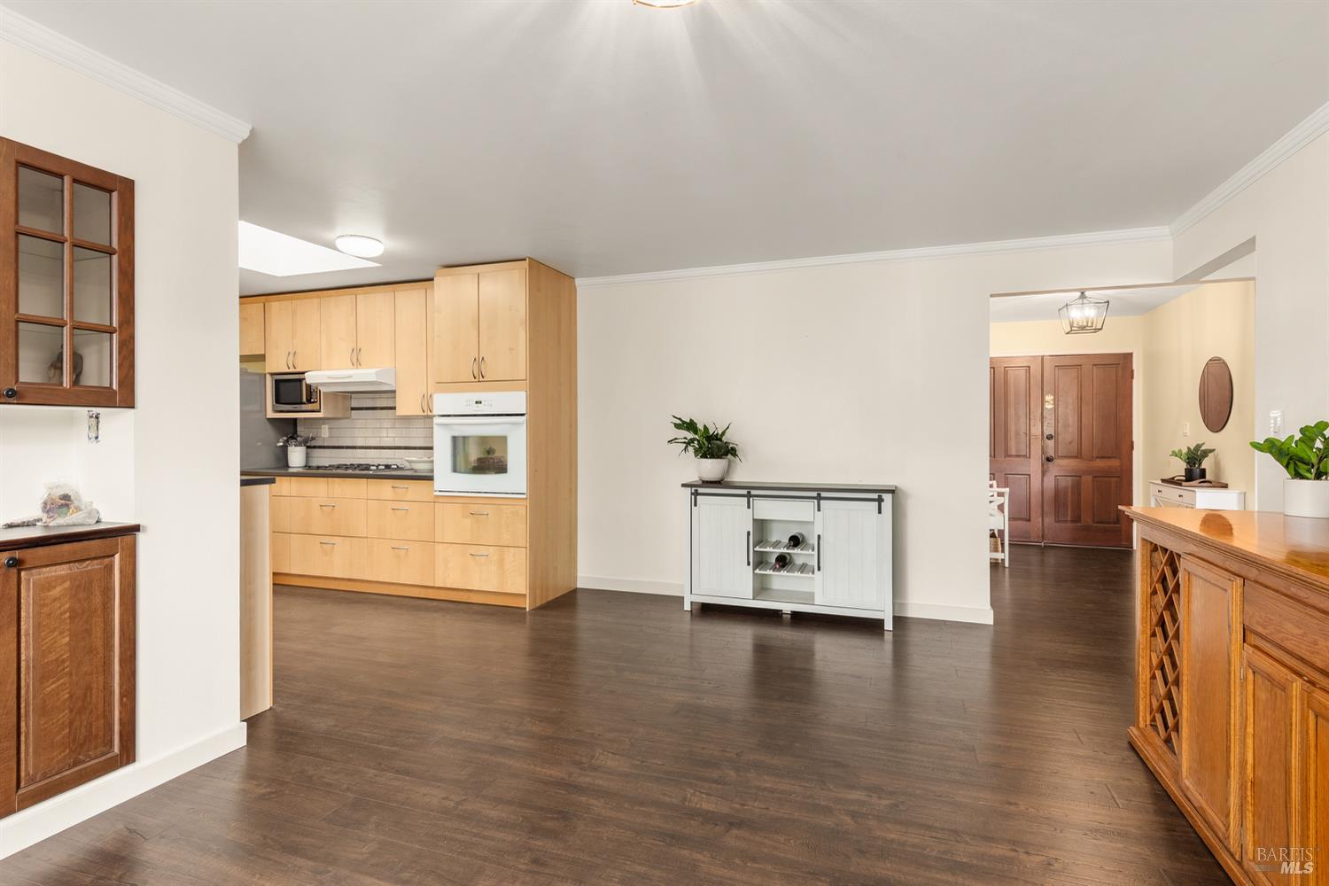 Detail Gallery Image 10 of 34 For 5642 Yerba Buena Rd, Santa Rosa,  CA 95409 - 4 Beds | 2 Baths