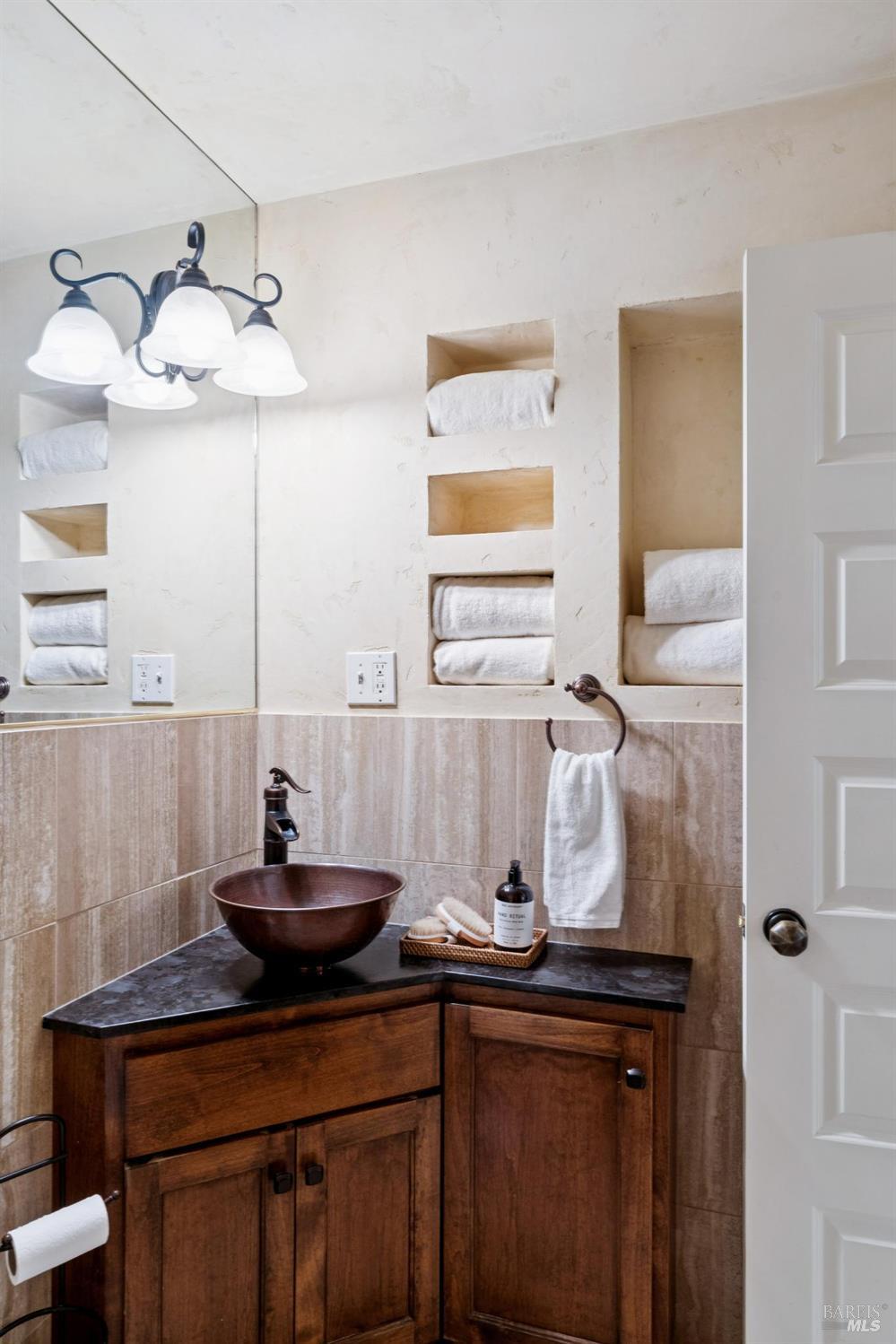 Detail Gallery Image 60 of 71 For 1021 Rose Dr, Napa,  CA 94558 - 4 Beds | 4 Baths