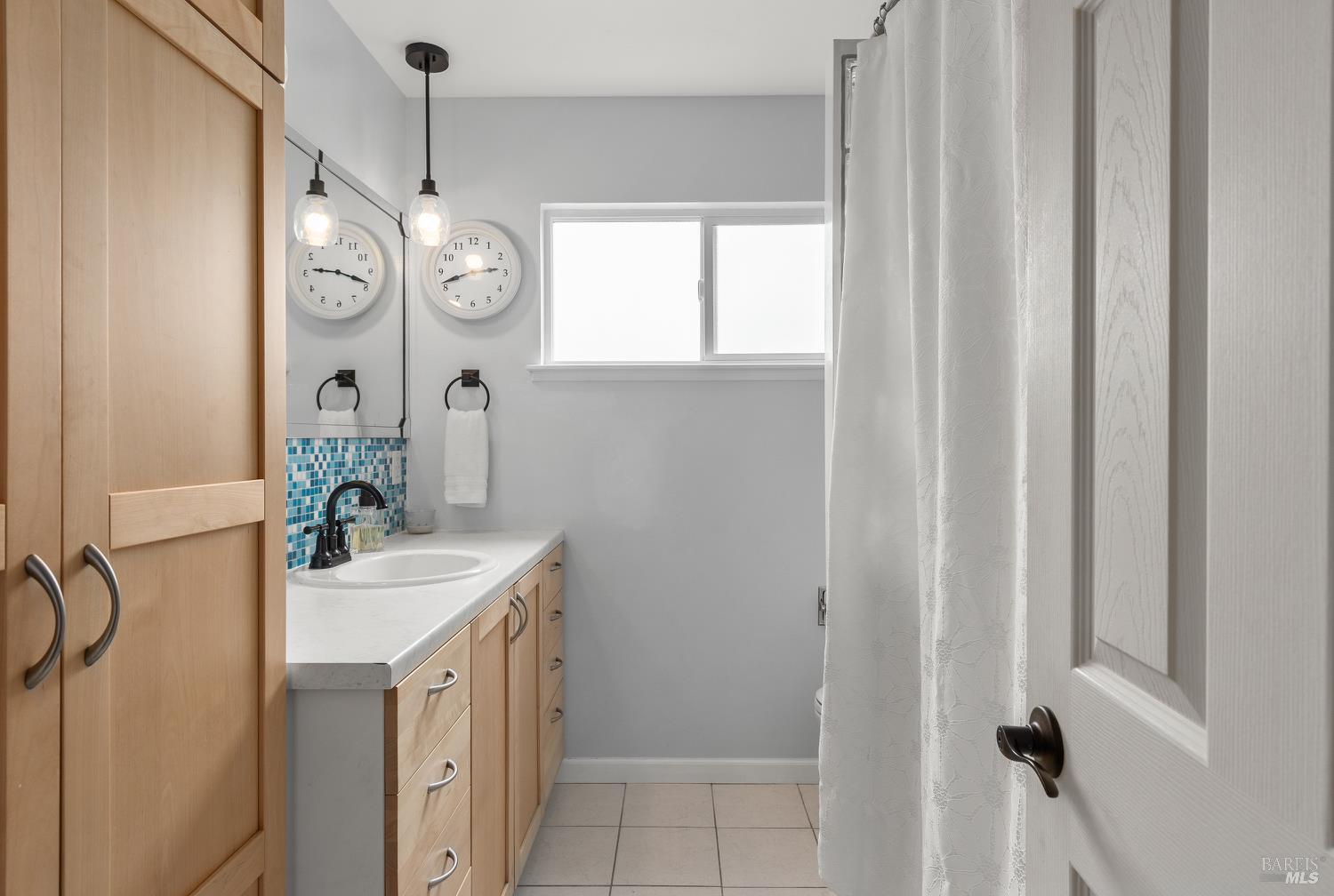 Detail Gallery Image 22 of 34 For 5642 Yerba Buena Rd, Santa Rosa,  CA 95409 - 4 Beds | 2 Baths