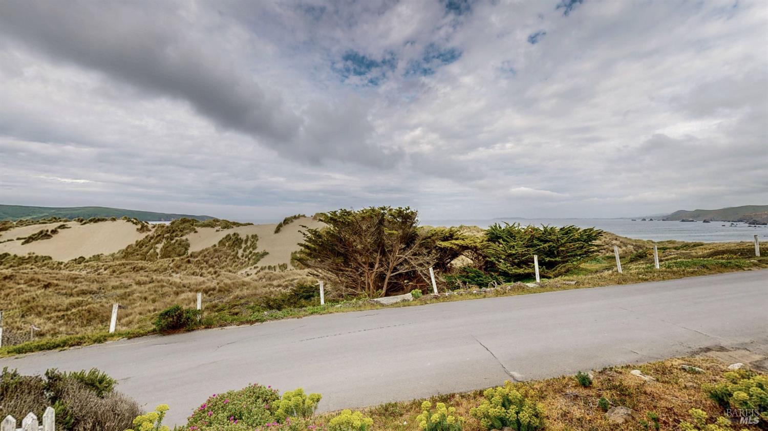 Detail Gallery Image 24 of 56 For 41 Cliff St, Dillon Beach,  CA 94929 - 2 Beds | 1 Baths