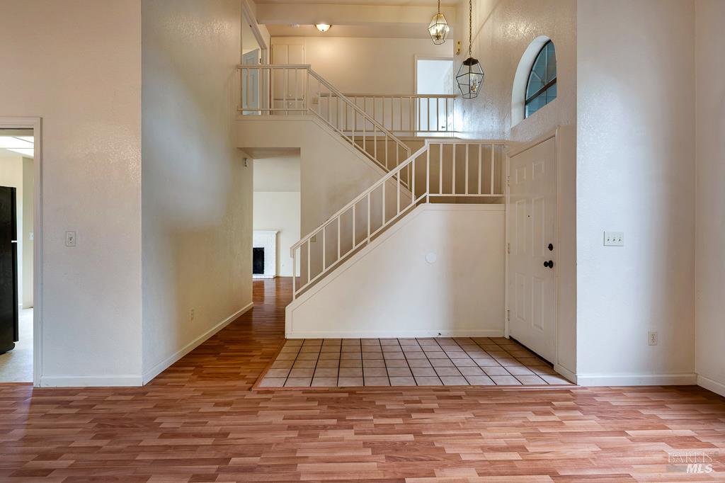 Detail Gallery Image 8 of 34 For 1924 Gambels Way, Santa Rosa,  CA 95403 - 4 Beds | 2/1 Baths