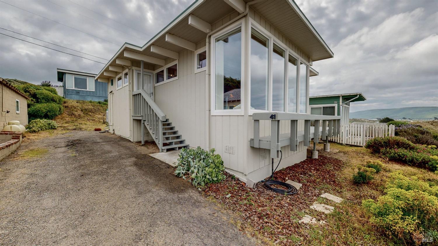 Detail Gallery Image 7 of 56 For 41 Cliff St, Dillon Beach,  CA 94929 - 2 Beds | 1 Baths