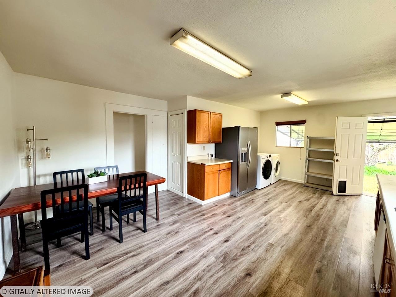 Detail Gallery Image 10 of 19 For 1047 S Wright Rd, Santa Rosa,  CA 95407 - 3 Beds | 1 Baths