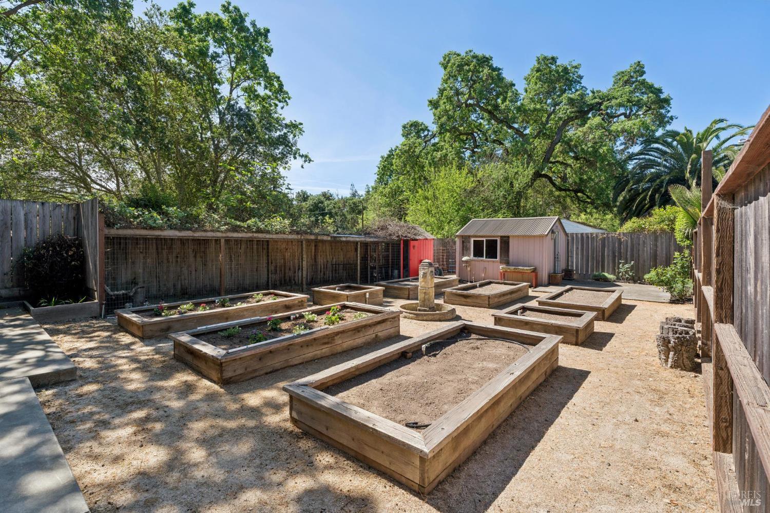 Detail Gallery Image 66 of 71 For 1021 Rose Dr, Napa,  CA 94558 - 4 Beds | 4 Baths