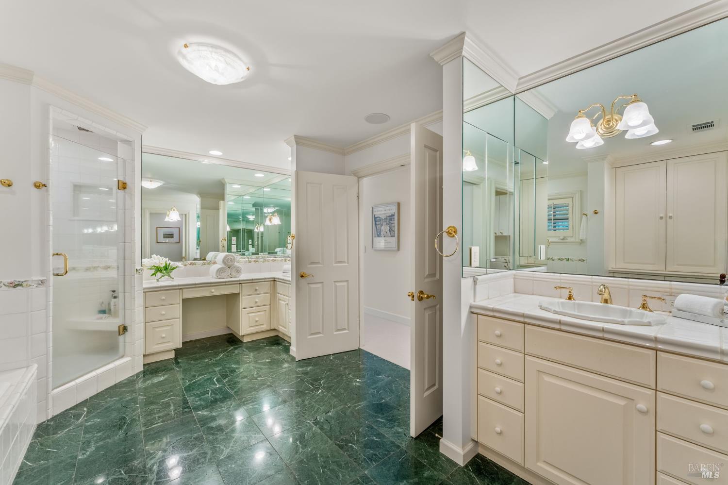 Detail Gallery Image 27 of 67 For 1670 Cabernet Ln, Saint Helena,  CA 94574 - 5 Beds | 5/1 Baths