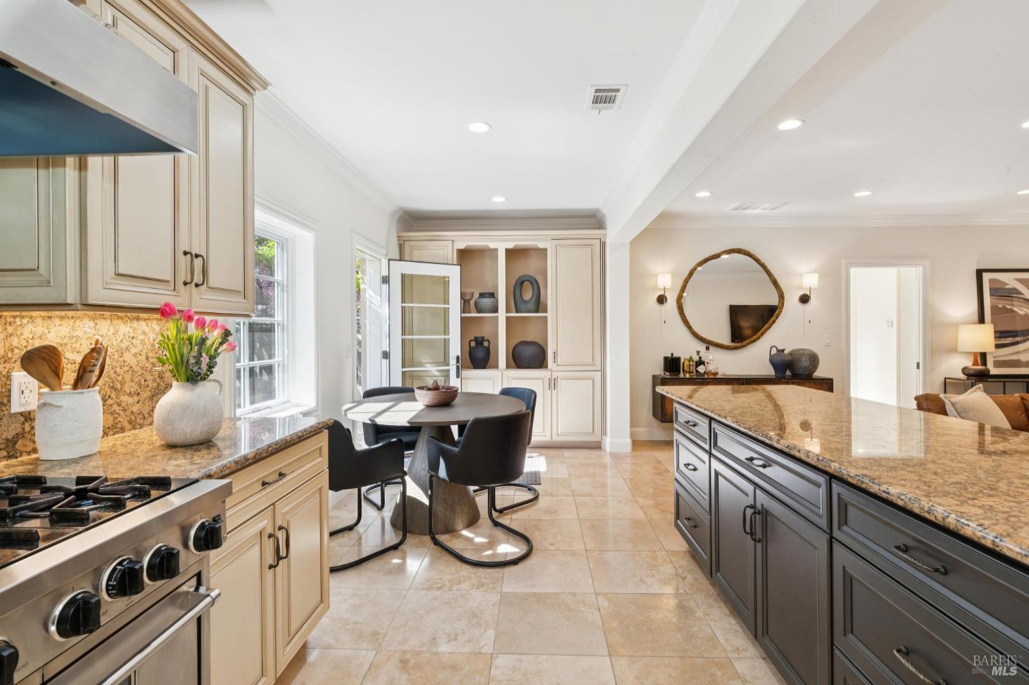 Detail Gallery Image 18 of 71 For 1021 Rose Dr, Napa,  CA 94558 - 4 Beds | 4 Baths