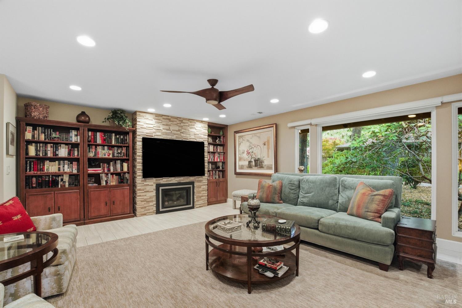 Detail Gallery Image 9 of 32 For 150 Milliken Creek Dr, Napa,  CA 94558 - 2 Beds | 2 Baths