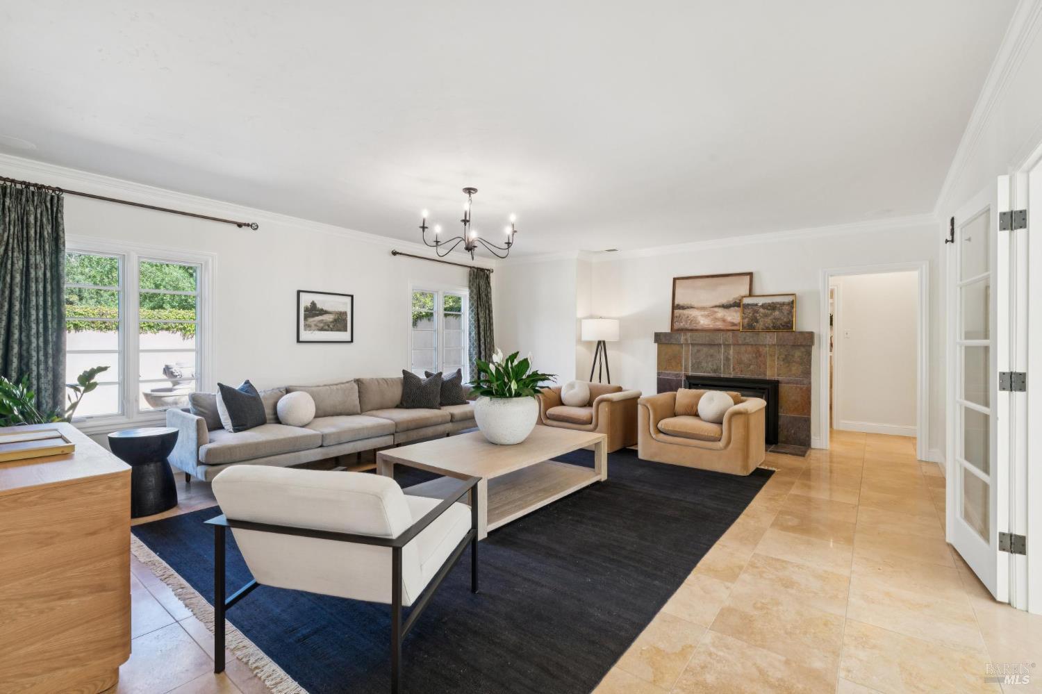 Detail Gallery Image 8 of 71 For 1021 Rose Dr, Napa,  CA 94558 - 4 Beds | 4 Baths