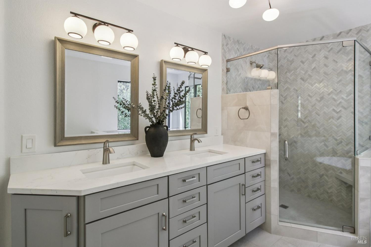 Detail Gallery Image 32 of 53 For 12480 Fiori Ln, Sebastopol,  CA 95472 - 3 Beds | 2/1 Baths