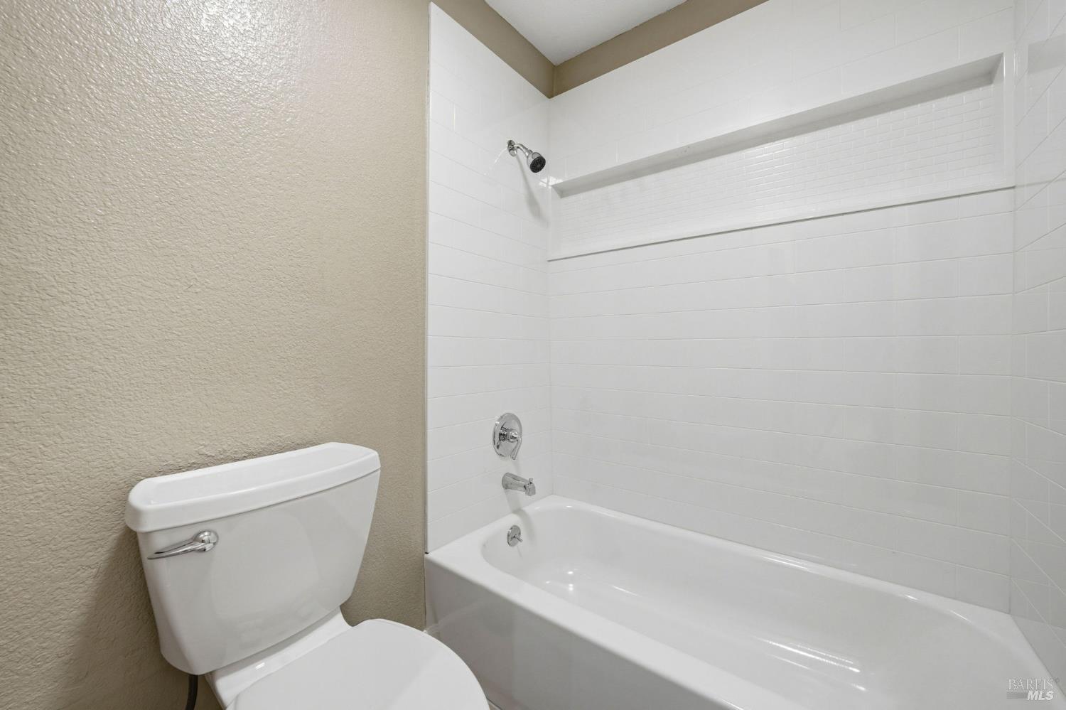 Detail Gallery Image 40 of 78 For 715 Antiquity Dr, Fairfield,  CA 94534 - 5 Beds | 2 Baths