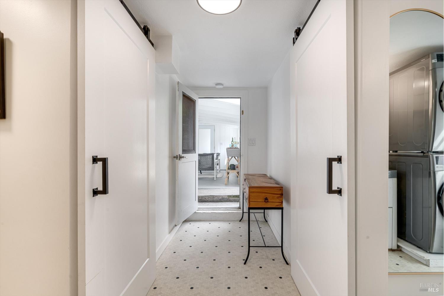 Detail Gallery Image 17 of 35 For 1304 Banks Ave, Napa,  CA 94559 - 3 Beds | 2 Baths