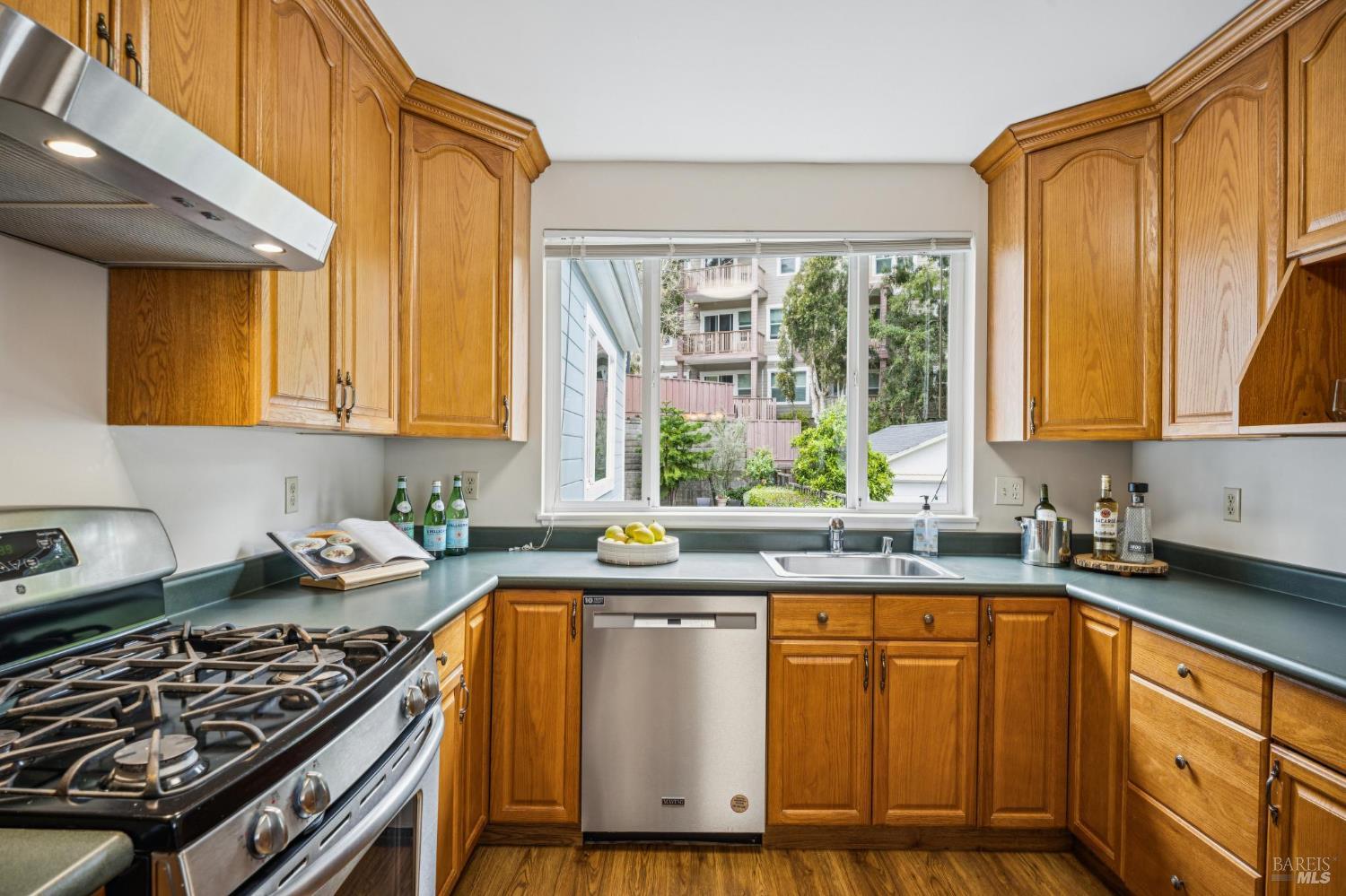 Detail Gallery Image 20 of 43 For 35 San Pablo Ave, San Rafael,  CA 94903 - 3 Beds | 2 Baths