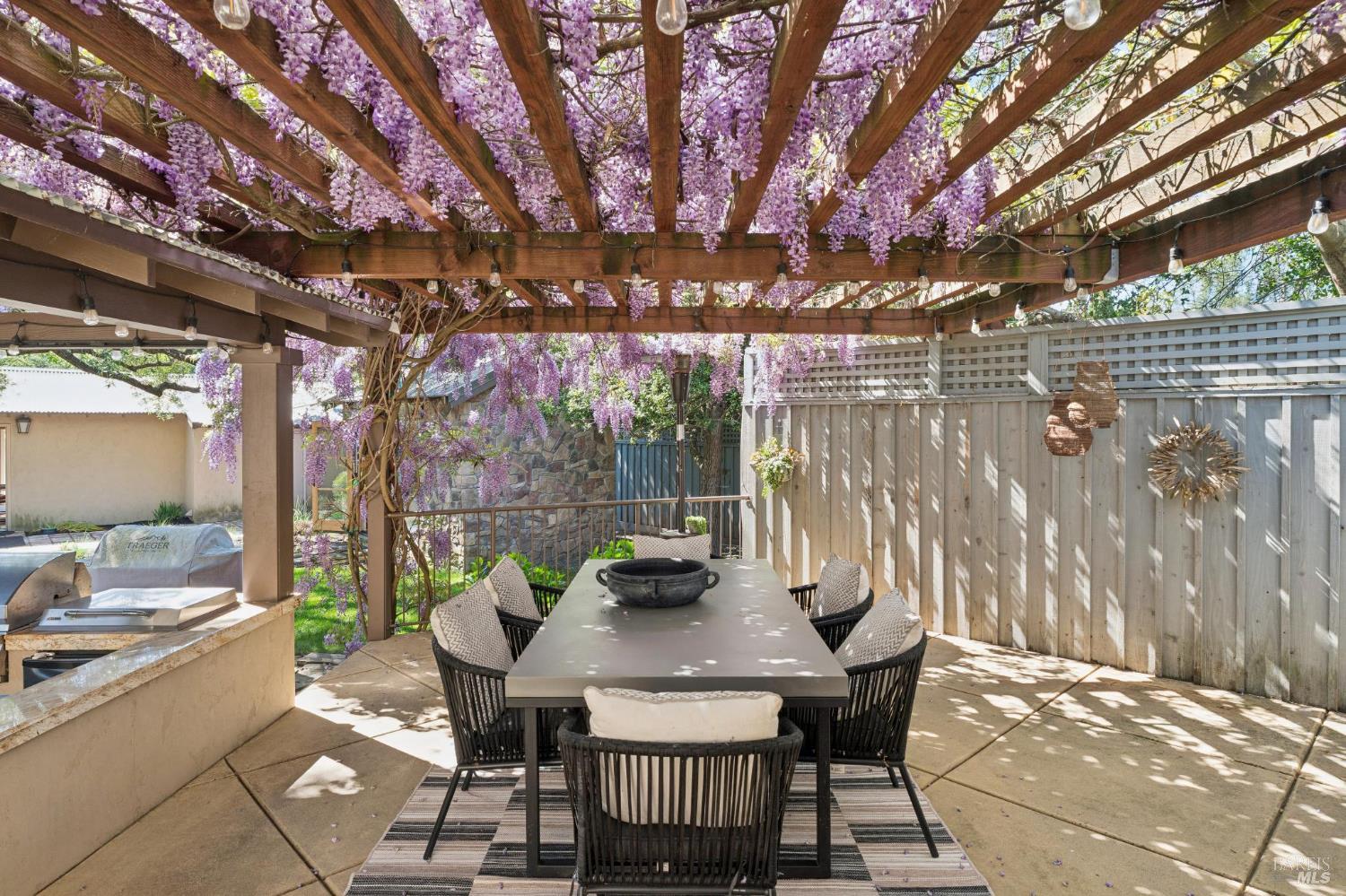 Detail Gallery Image 32 of 71 For 1021 Rose Dr, Napa,  CA 94558 - 4 Beds | 4 Baths