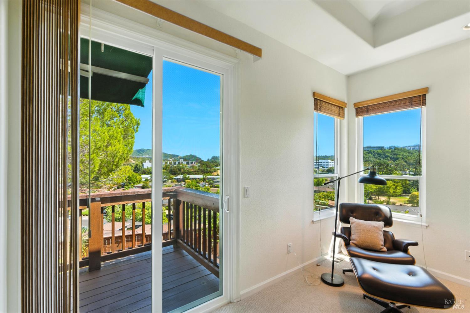 Detail Gallery Image 18 of 40 For 359 Orchid Dr, San Rafael,  CA 94903 - 4 Beds | 2/1 Baths