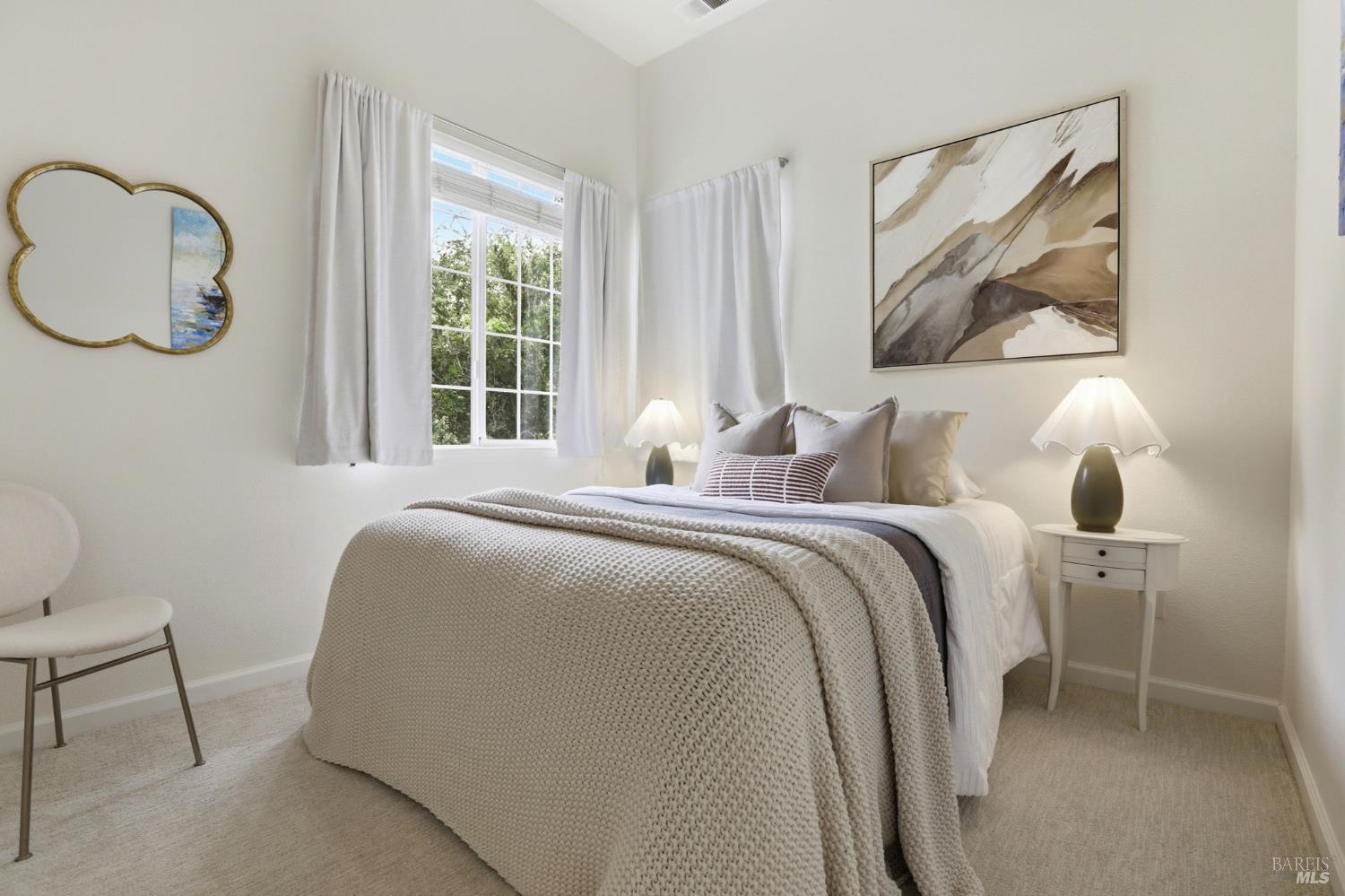 Detail Gallery Image 24 of 34 For 11 Red Oak Ct, Novato,  CA 94949 - 5 Beds | 3 Baths