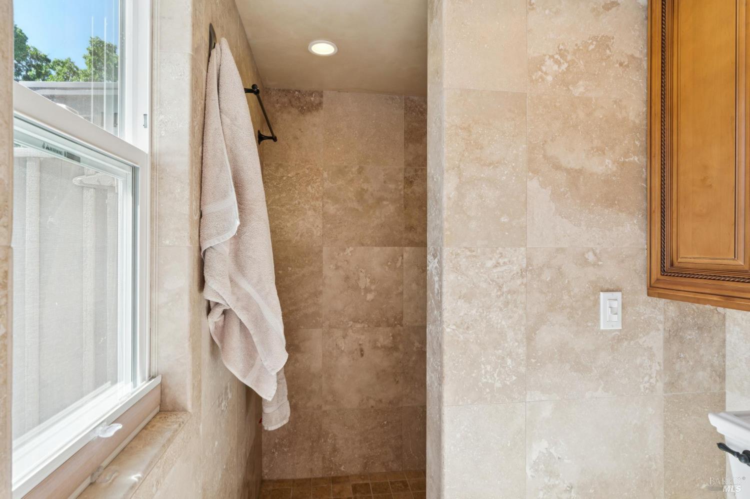 Detail Gallery Image 56 of 71 For 1021 Rose Dr, Napa,  CA 94558 - 4 Beds | 4 Baths