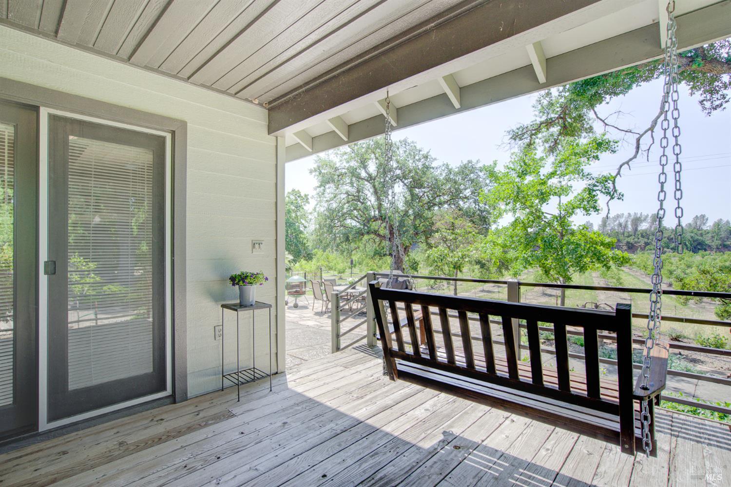 Detail Gallery Image 3 of 32 For 18525 Farquhar Rd, Cottonwood,  CA 96022 - 3 Beds | 2/1 Baths