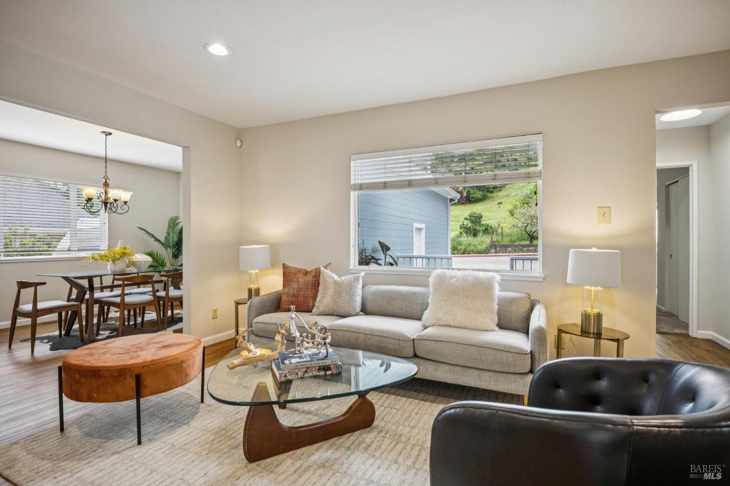 Detail Gallery Image 4 of 43 For 35 San Pablo Ave, San Rafael,  CA 94903 - 3 Beds | 2 Baths
