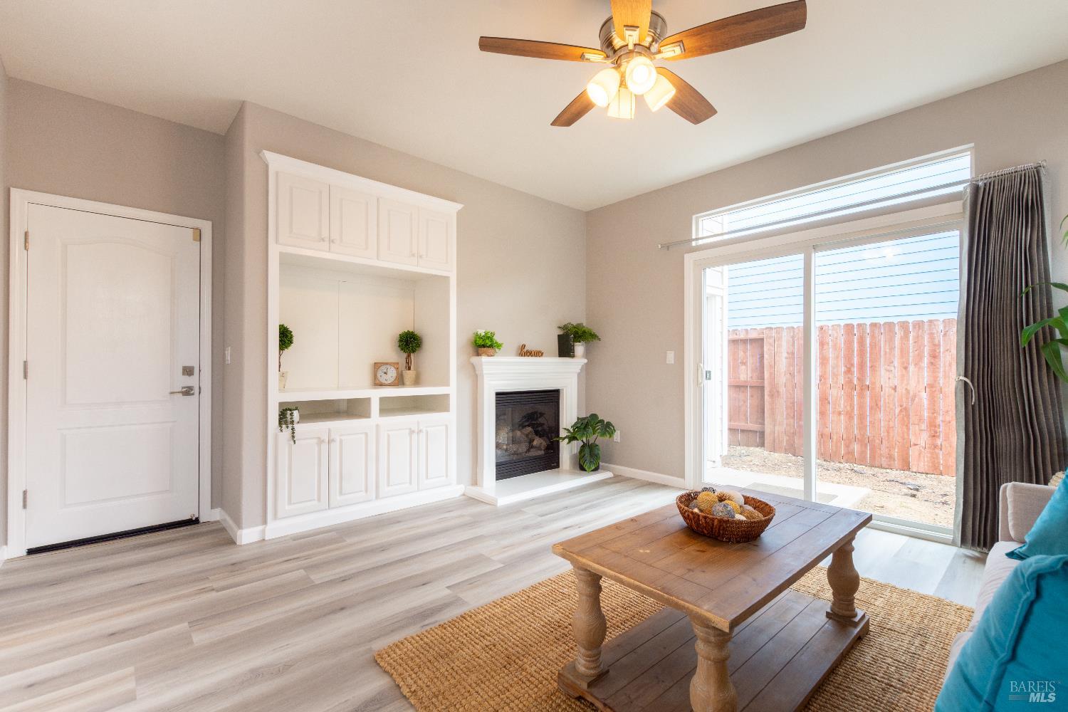 Detail Gallery Image 7 of 36 For 1018 Freedom Dr, Suisun City,  CA 94585 - 4 Beds | 2/1 Baths