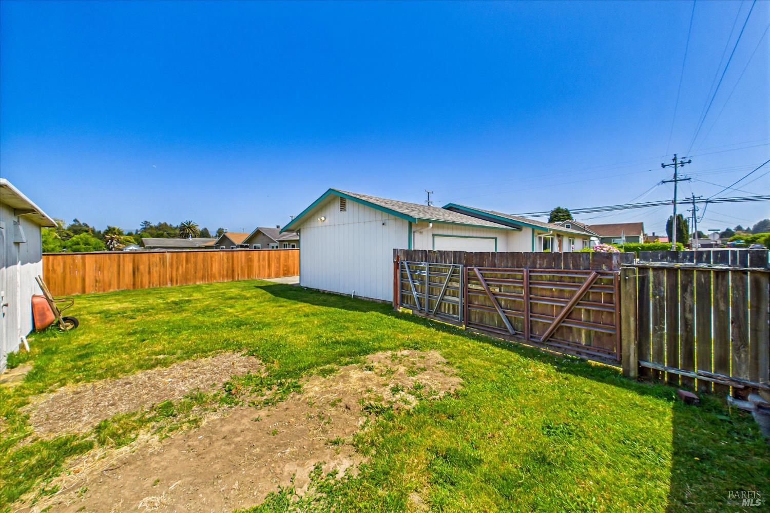 Detail Gallery Image 38 of 40 For 2393 Ohio St, Eureka,  CA 95501 - 3 Beds | 2 Baths