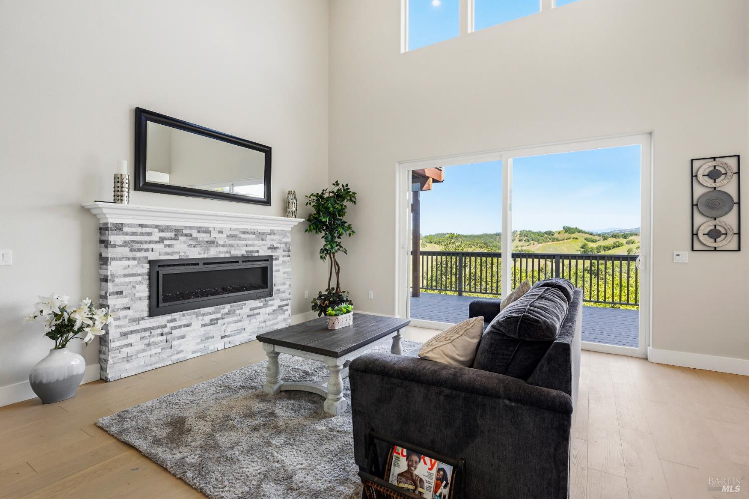 Detail Gallery Image 11 of 57 For 400 Tehuacan Rd, Ukiah,  CA 95482 - 4 Beds | 3 Baths