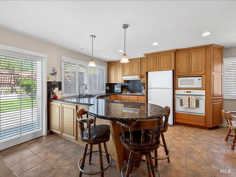 Detail Gallery Image 6 of 30 For 5484 San Jose Dr, Pleasanton,  CA 94566 - 3 Beds | 2 Baths