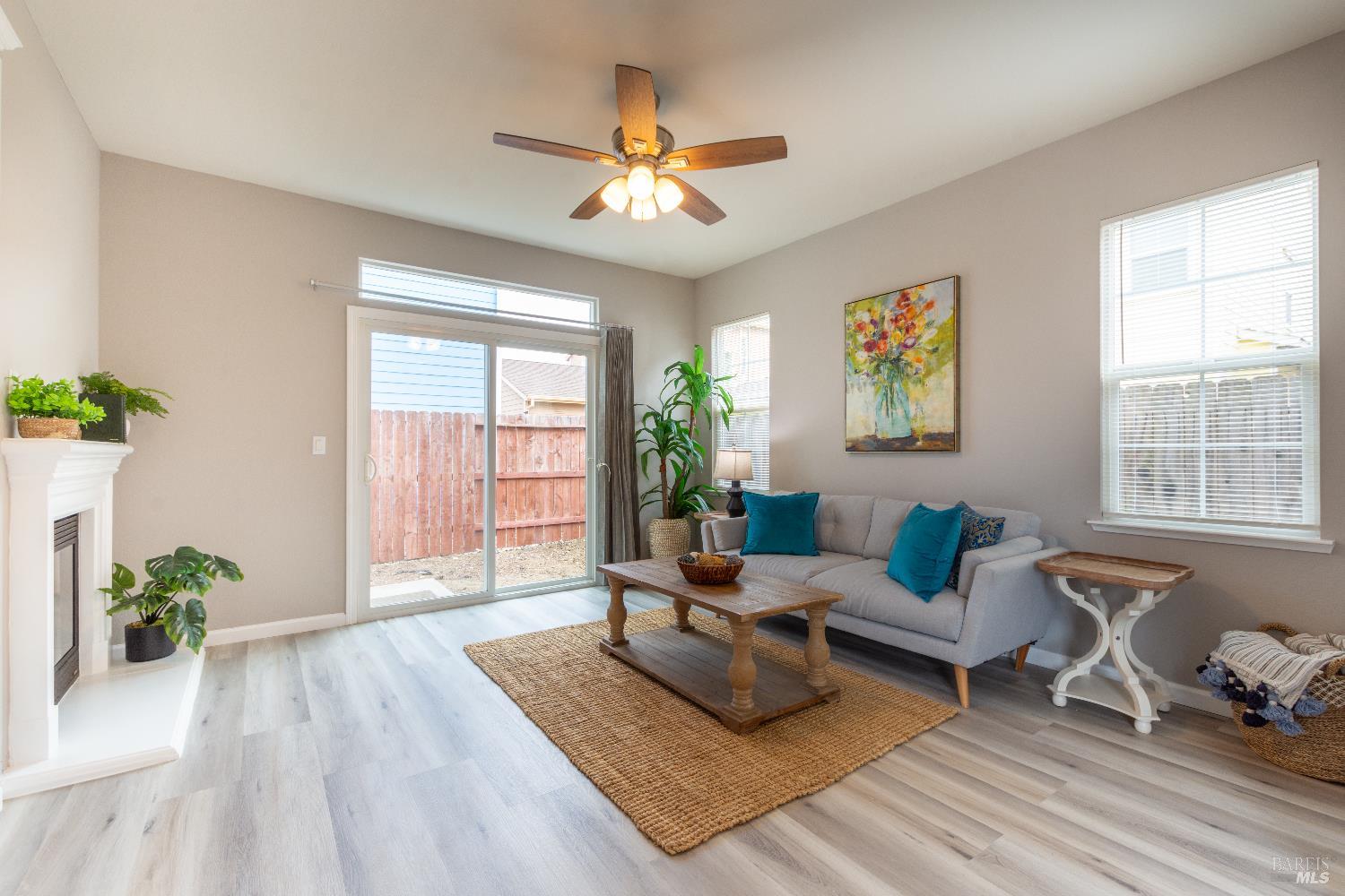 Detail Gallery Image 5 of 36 For 1018 Freedom Dr, Suisun City,  CA 94585 - 4 Beds | 2/1 Baths