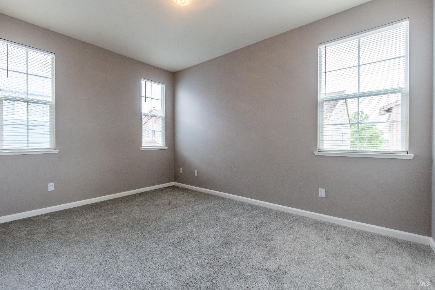 Detail Gallery Image 24 of 36 For 1018 Freedom Dr, Suisun City,  CA 94585 - 4 Beds | 2/1 Baths