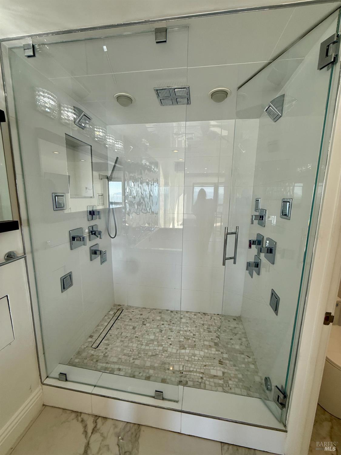 Detail Gallery Image 16 of 25 For 6363 Christie Ave #2513,  Emeryville,  CA 94608 - 1 Beds | 1 Baths