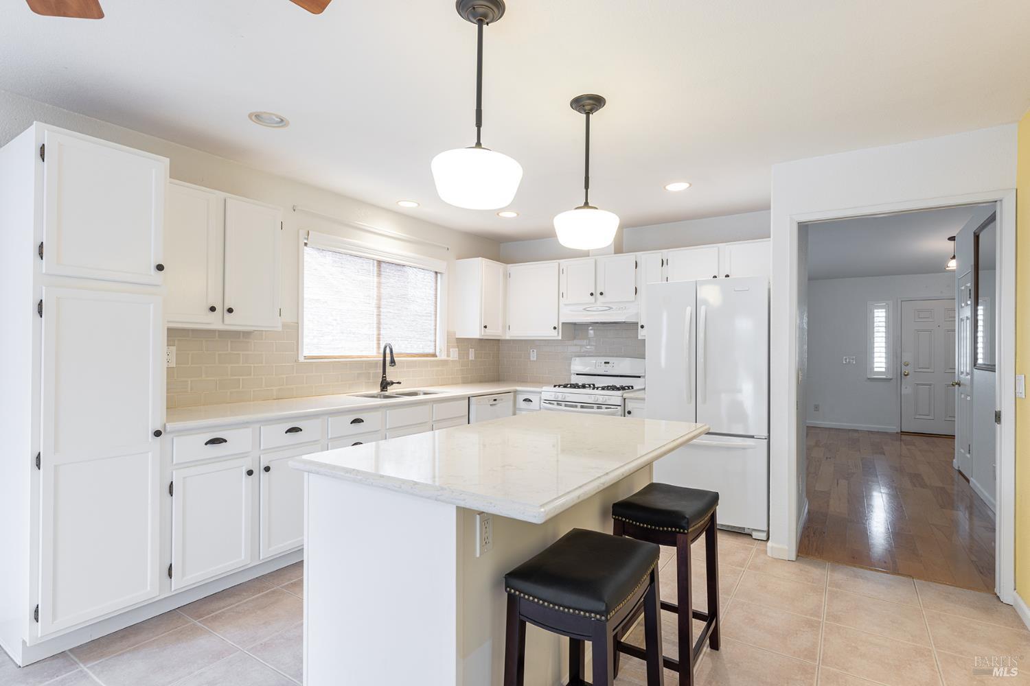 Detail Gallery Image 15 of 47 For 349 Sugar Maple Ln, Windsor,  CA 95492 - 3 Beds | 2 Baths