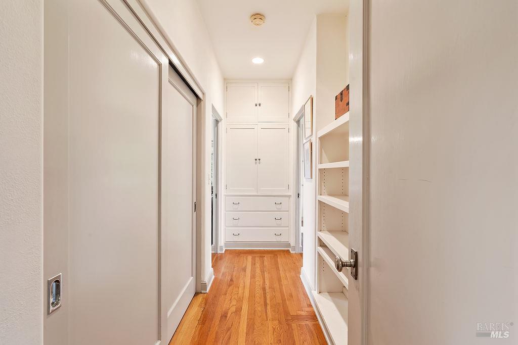 Detail Gallery Image 21 of 72 For 1212 N Fitch Mountain Rd, Healdsburg,  CA 95448 - 5 Beds | 3 Baths