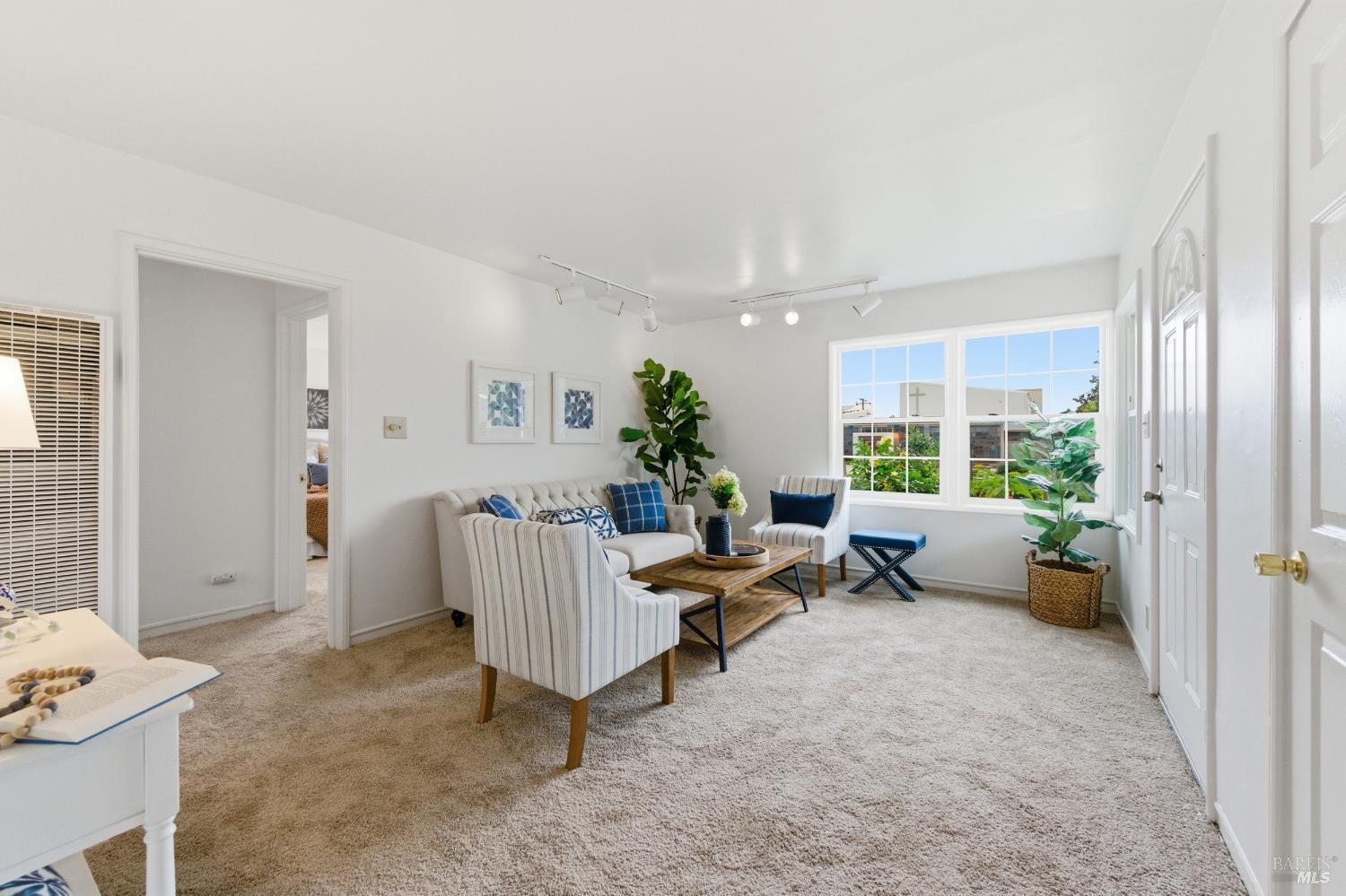 Detail Gallery Image 8 of 41 For 691 Annette Ave, Vallejo,  CA 94591 - 2 Beds | 1 Baths