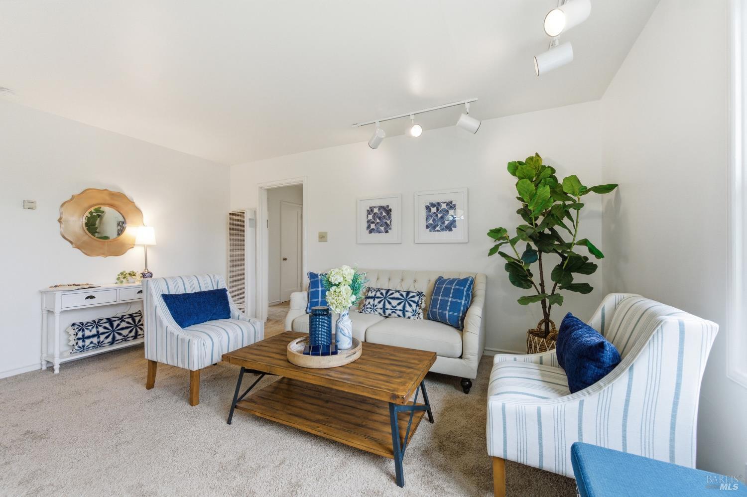 Detail Gallery Image 5 of 41 For 691 Annette Ave, Vallejo,  CA 94591 - 2 Beds | 1 Baths