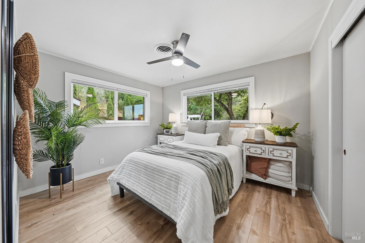 Detail Gallery Image 27 of 52 For 9480 Glenhaven Dr, Glenhaven,  CA 95443 - 2 Beds | 2 Baths