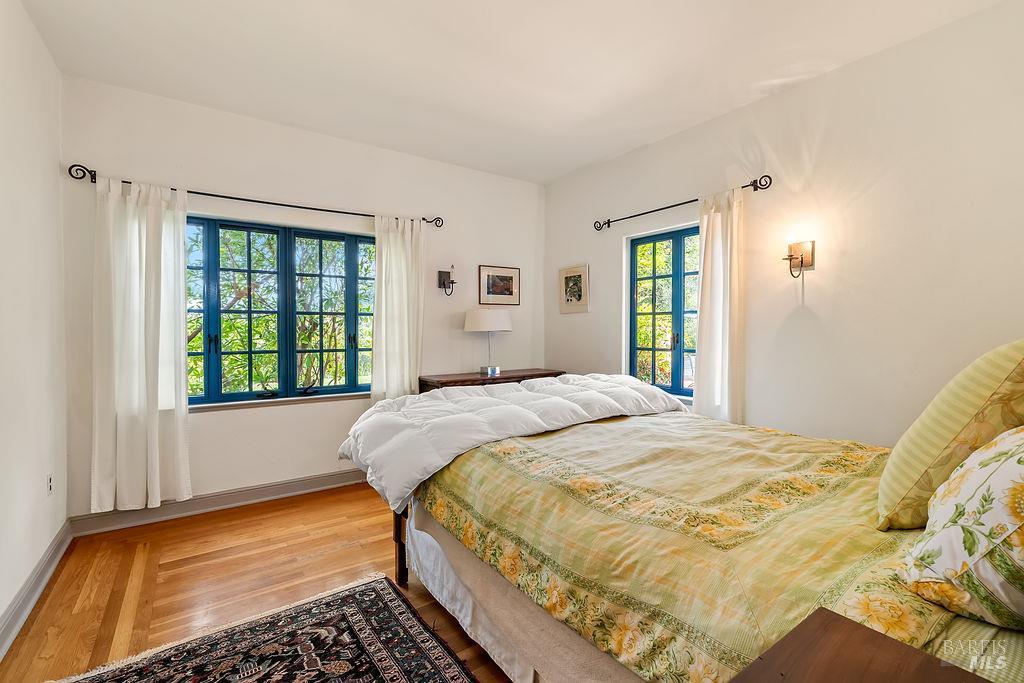 Detail Gallery Image 18 of 72 For 1212 N Fitch Mountain Rd, Healdsburg,  CA 95448 - 5 Beds | 3 Baths