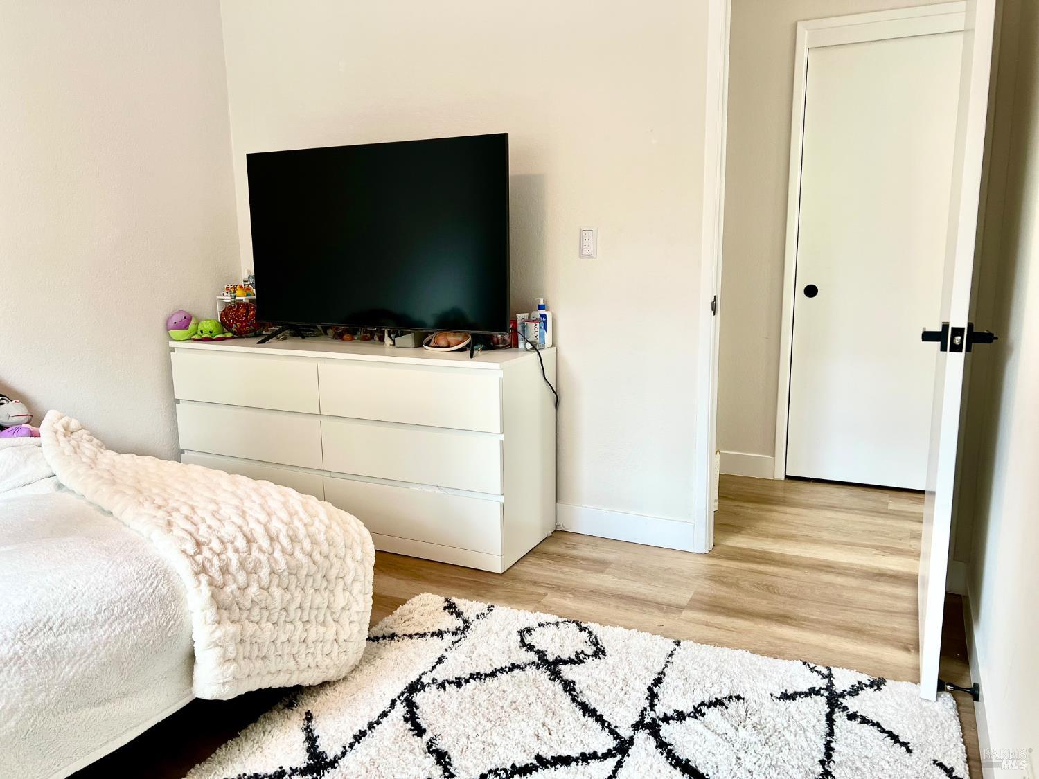 Detail Gallery Image 12 of 18 For 199 Regent Dr, Pittsburg,  CA 94565 - 3 Beds | 2 Baths