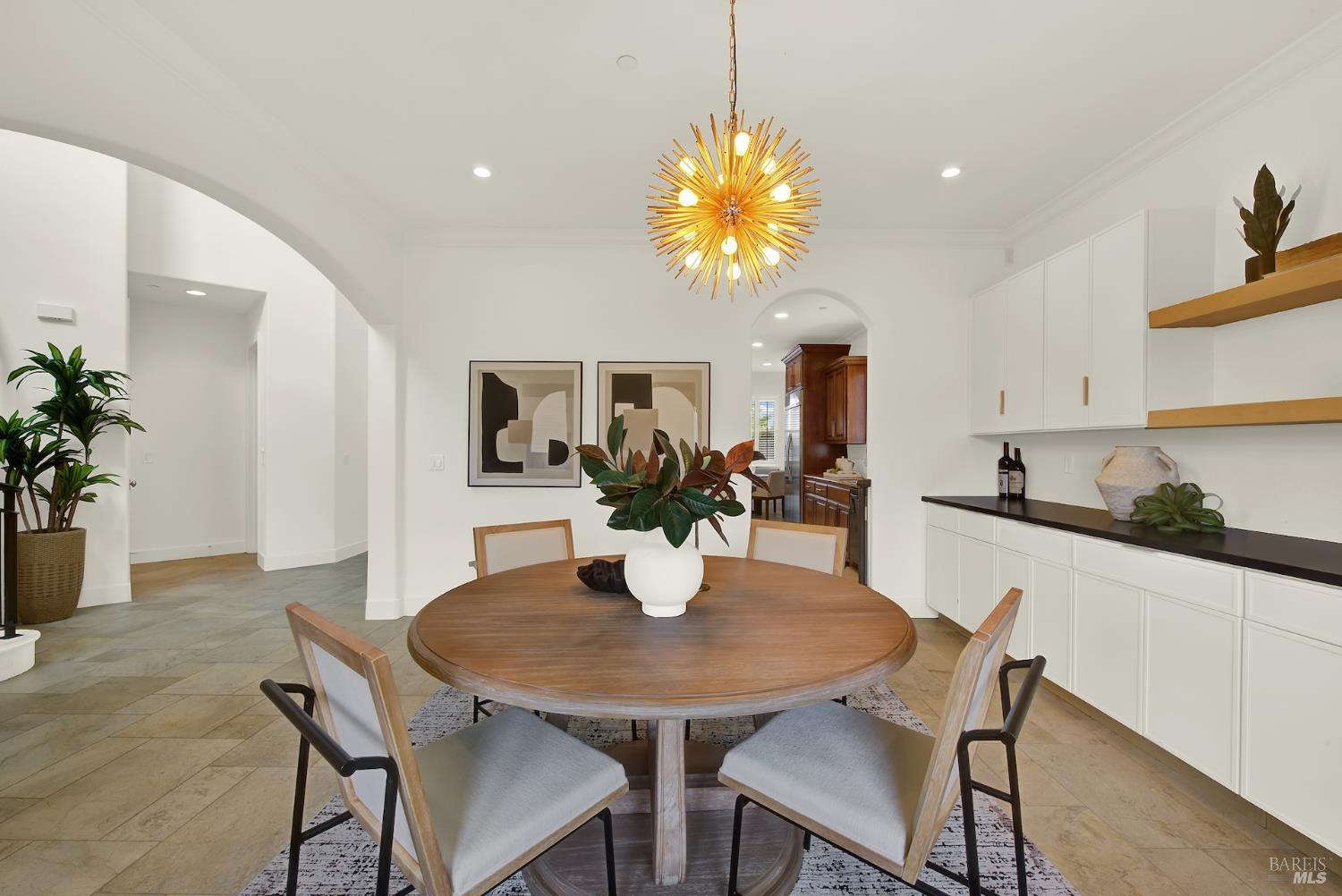 Detail Gallery Image 13 of 95 For 213 Cardwell Ct, Napa,  CA 94559 - 4 Beds | 3/1 Baths