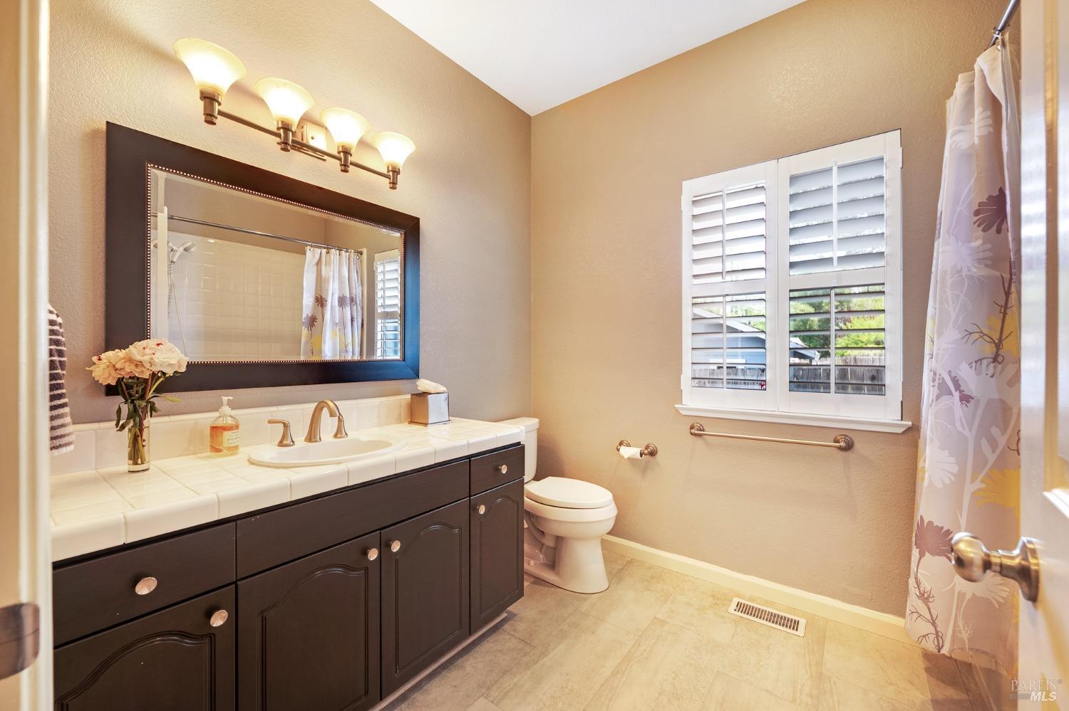 Detail Gallery Image 21 of 52 For 1508 Ronne Dr, Santa Rosa,  CA 95404 - 4 Beds | 3 Baths