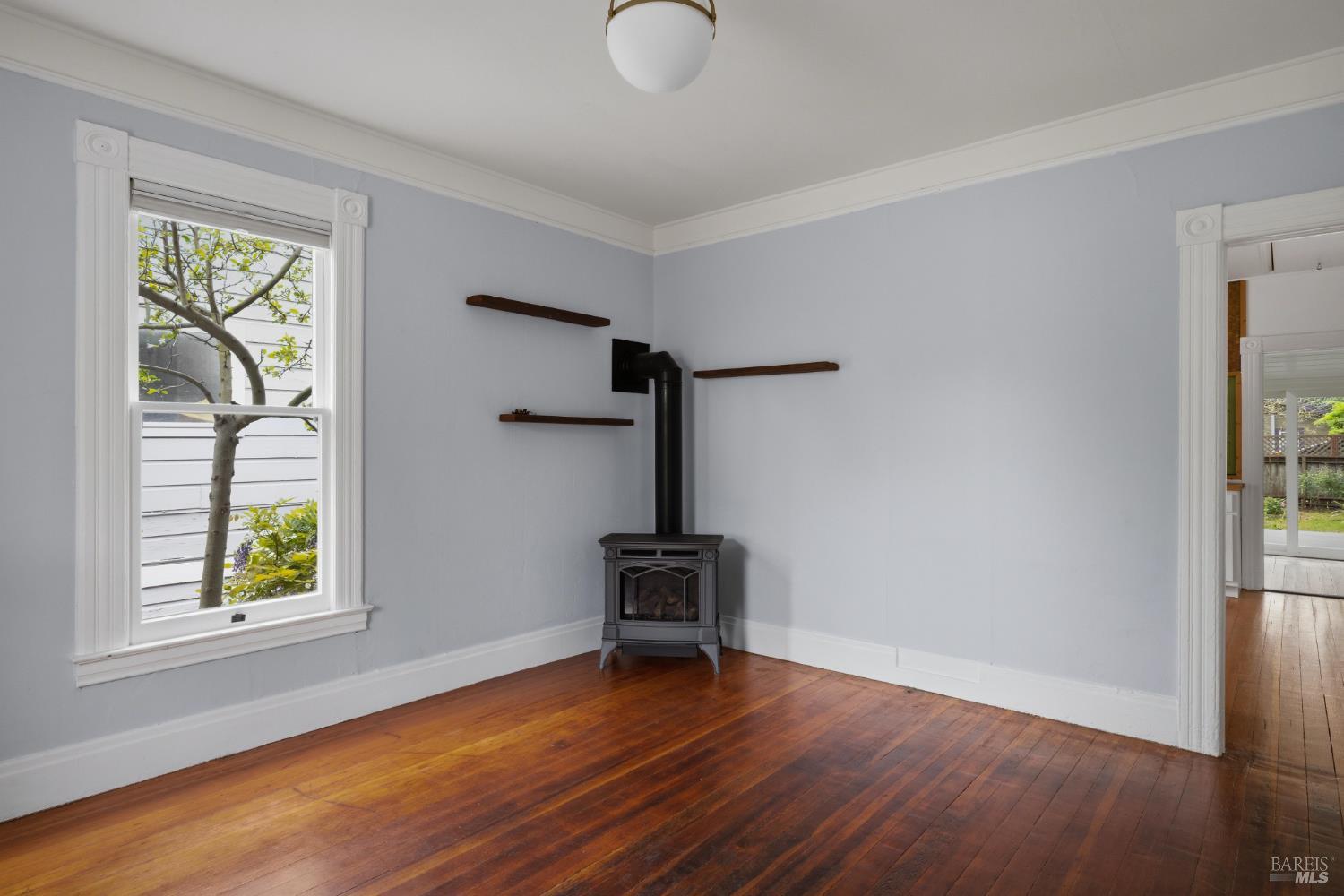 Detail Gallery Image 6 of 41 For 640 Charles St, Santa Rosa,  CA 95404 - 2 Beds | 1 Baths