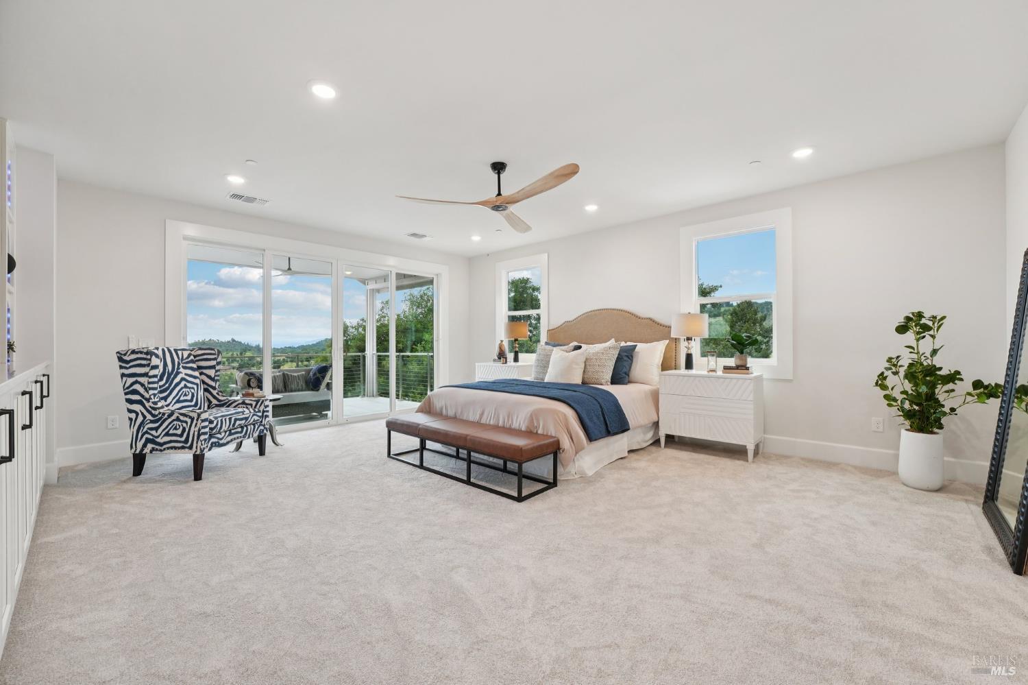 Detail Gallery Image 39 of 80 For 5663 Crystal Dr, Santa Rosa,  CA 95404 - 5 Beds | 3/1 Baths