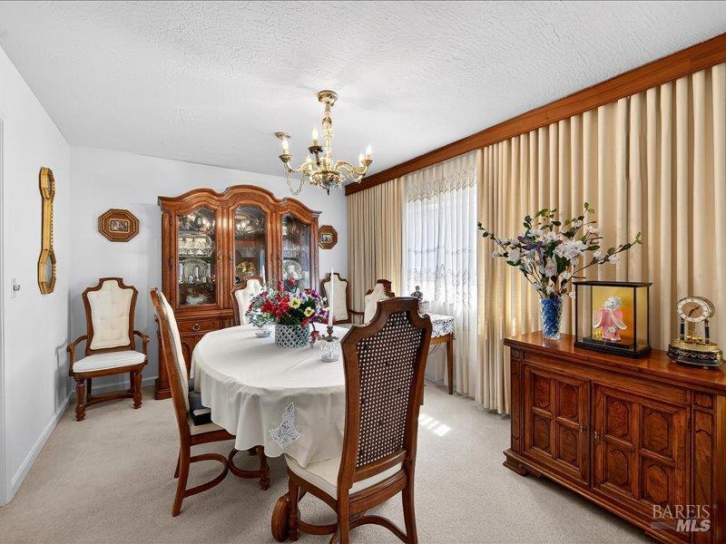 Detail Gallery Image 4 of 30 For 5484 San Jose Dr, Pleasanton,  CA 94566 - 3 Beds | 2 Baths