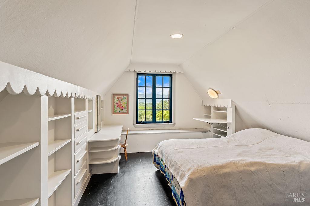 Detail Gallery Image 41 of 72 For 1212 N Fitch Mountain Rd, Healdsburg,  CA 95448 - 5 Beds | 3 Baths