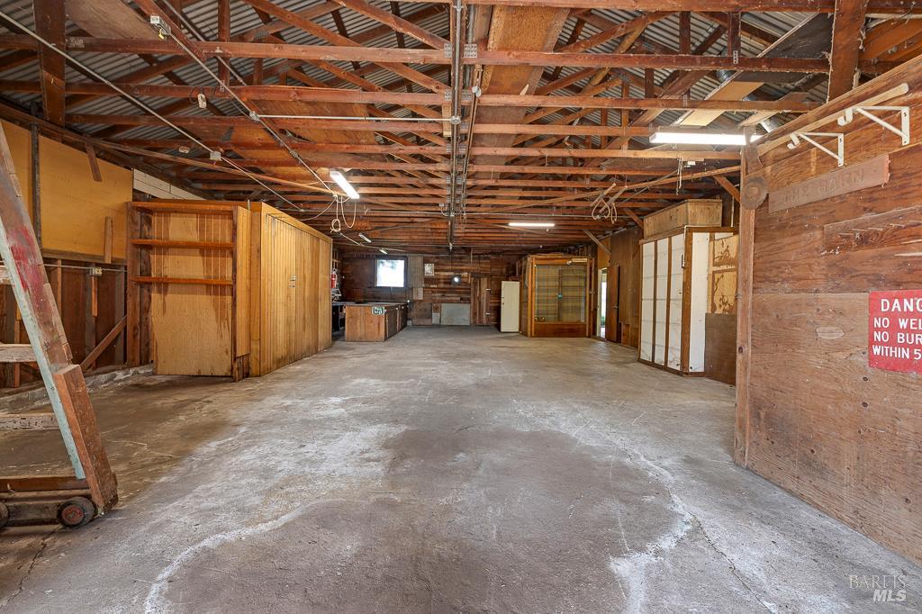 Detail Gallery Image 5 of 13 For 8466 Templeman Rd, Forestville,  CA 95436 - 2 Beds | 2 Baths