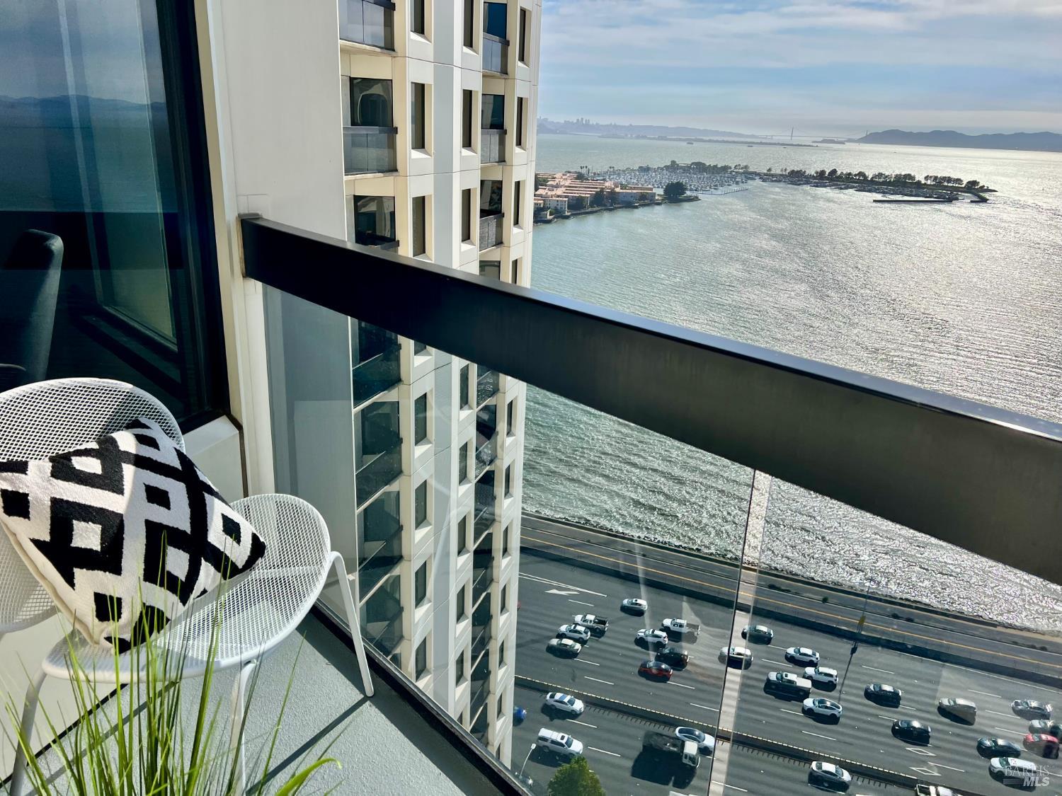 Detail Gallery Image 9 of 25 For 6363 Christie Ave #2513,  Emeryville,  CA 94608 - 1 Beds | 1 Baths