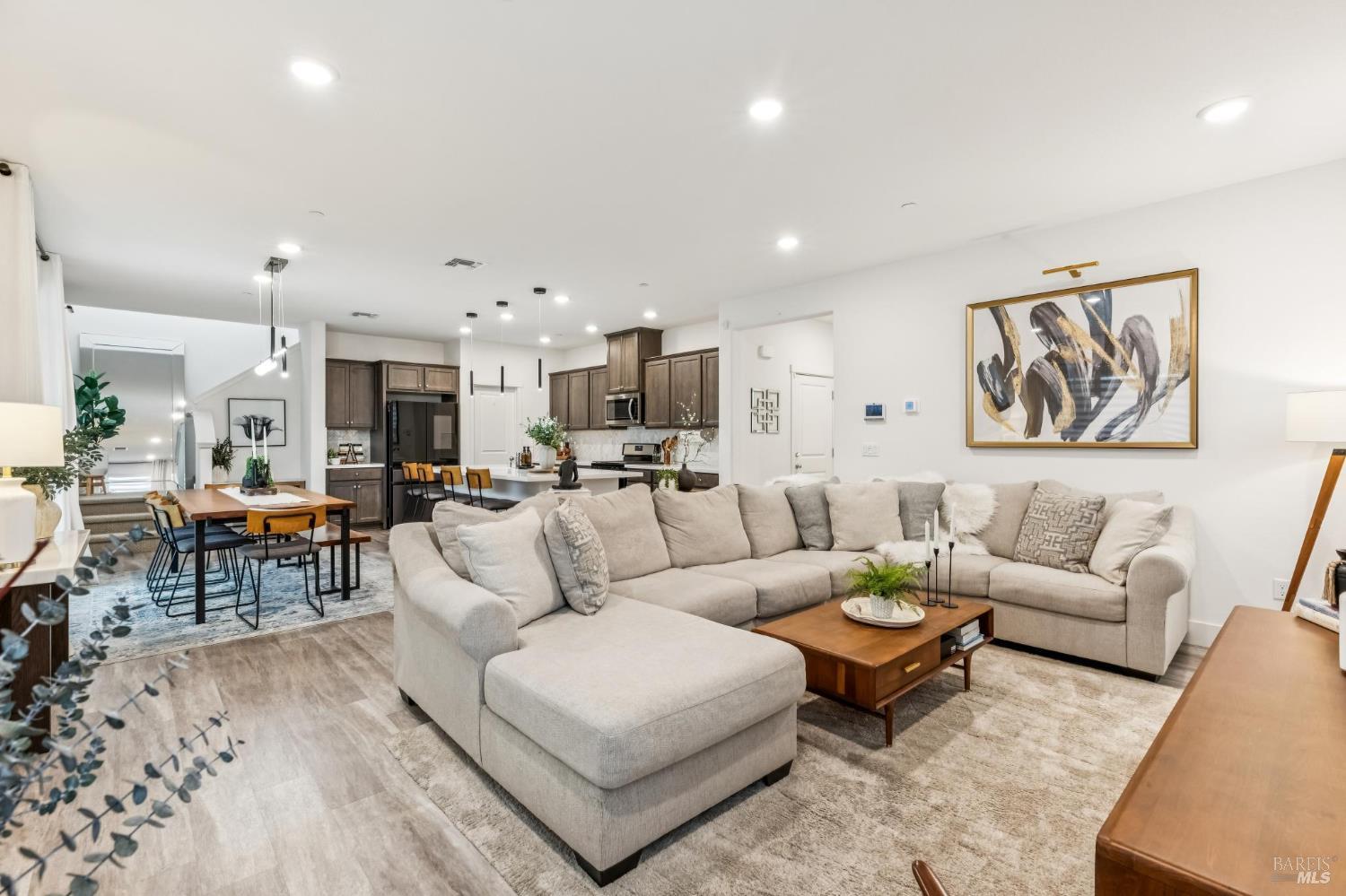 Detail Gallery Image 8 of 52 For 2919 Shaver St, Fairfield,  CA 94533 - 4 Beds | 3 Baths