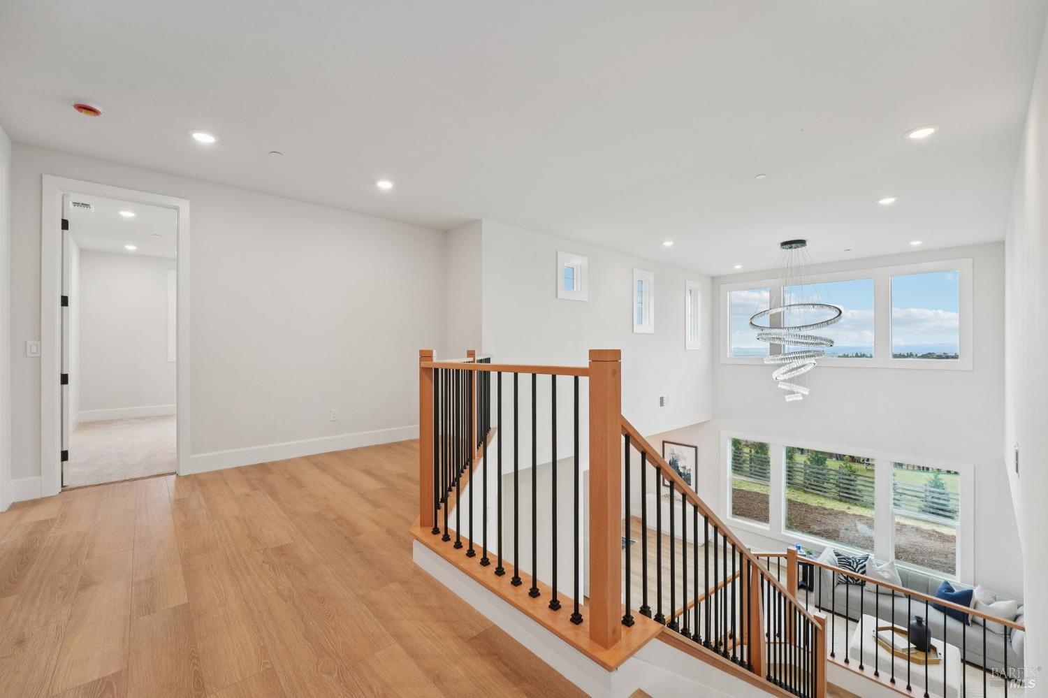 Detail Gallery Image 32 of 80 For 5663 Crystal Dr, Santa Rosa,  CA 95404 - 5 Beds | 3/1 Baths